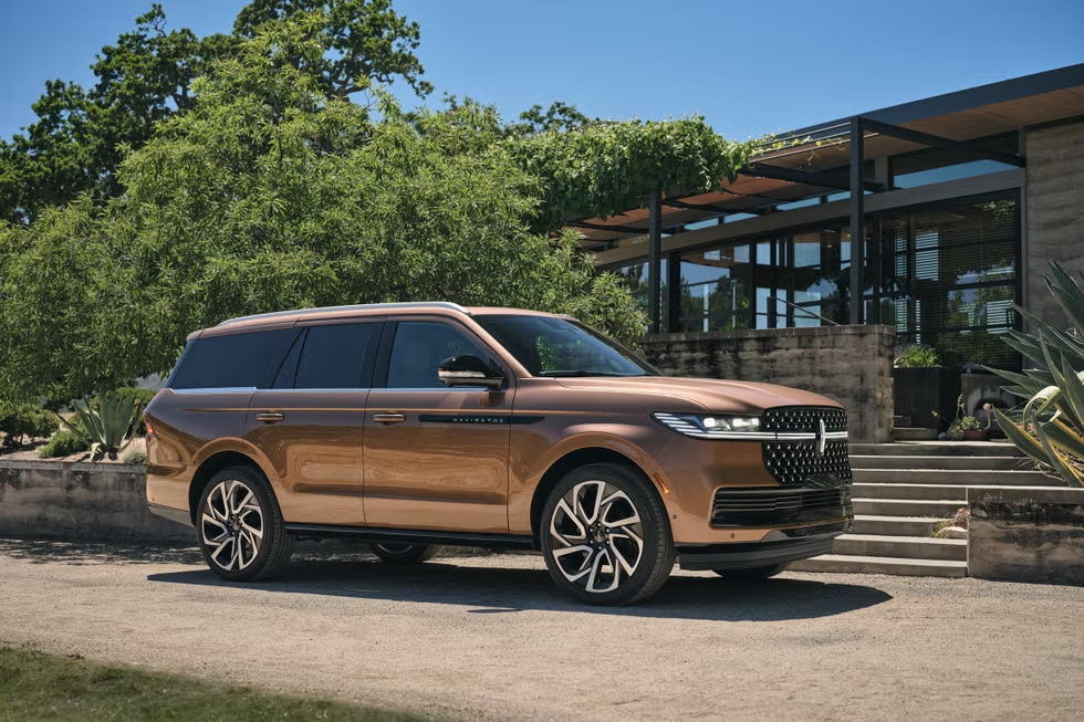 Lincoln Navigator, Adaptive Cruise Control, ford motor company, 2025 lincoln navigator, cargo space, lincoln cars, luxury suv, lincoln vehicle, 