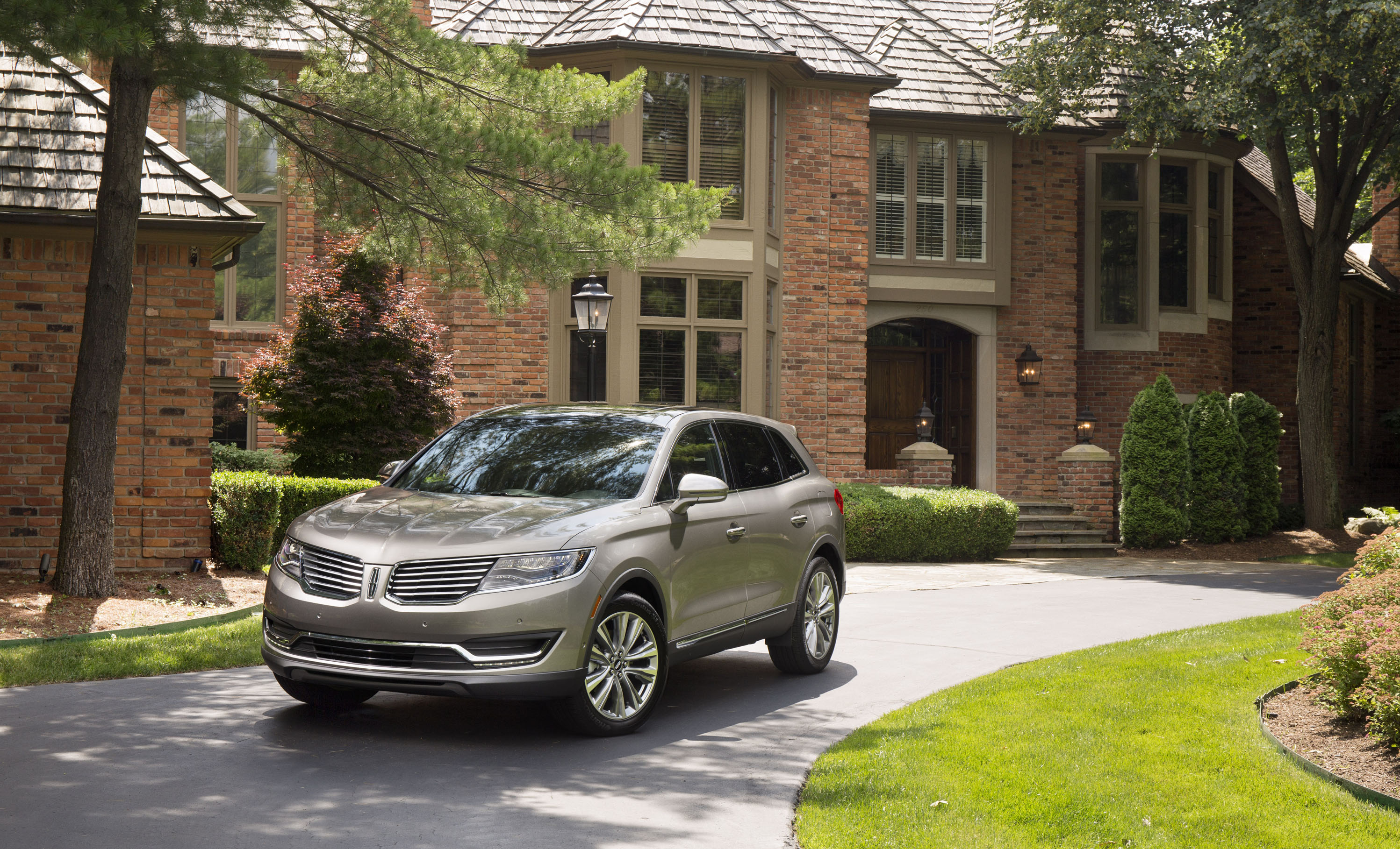 Fixing Sunroof Stuck, Repair Sunroof stuck, Sunroof issues, Lincoln MKX roof, Stuck roof fix, Sunroof malfunction, Lincoln MKX repair, details