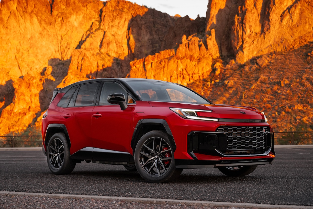 2026 Toyota RAV4 compact SUV comparison with Subaru Forester - North Fort Lauderdale