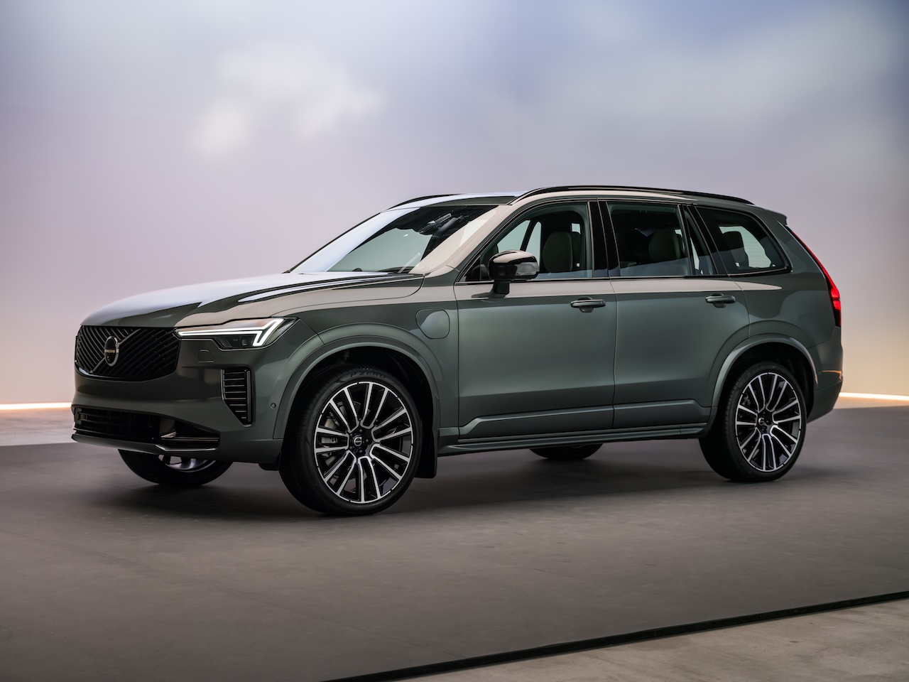 Volvo XC90 at Volvo Cars of Naples
