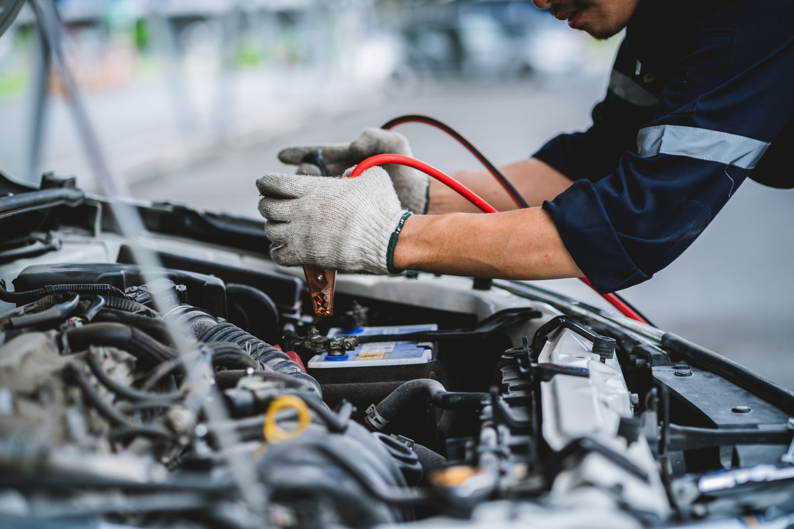 Nissan battery service and replacement at Naples Nissan